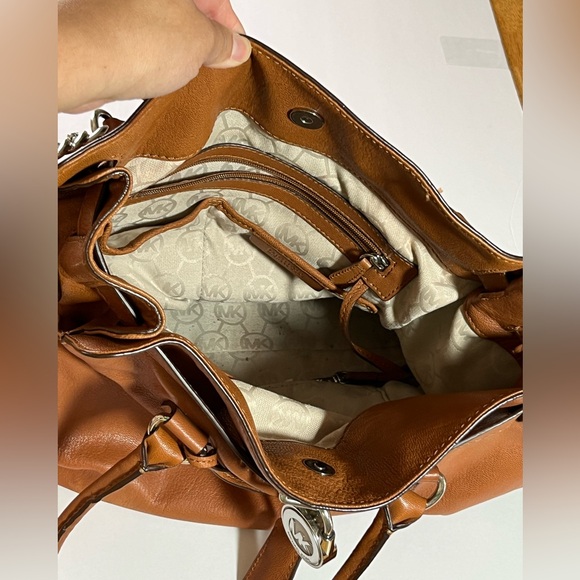 Michael Kors Hamilton Tan Cognac Tote Bag - Picture 4 of 8